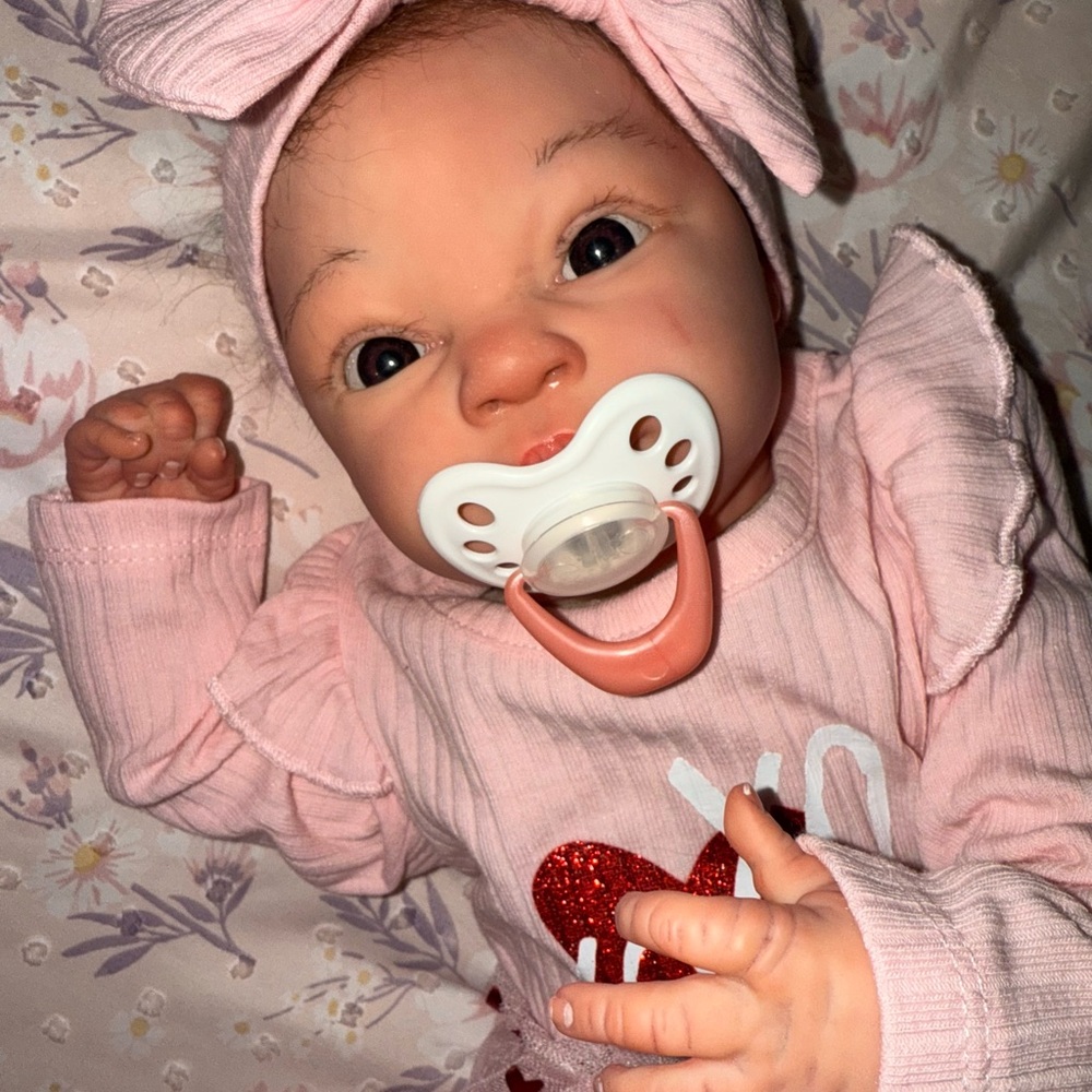Reborn baby doll Olive brown hair New custom baby - Picture 2 of 9